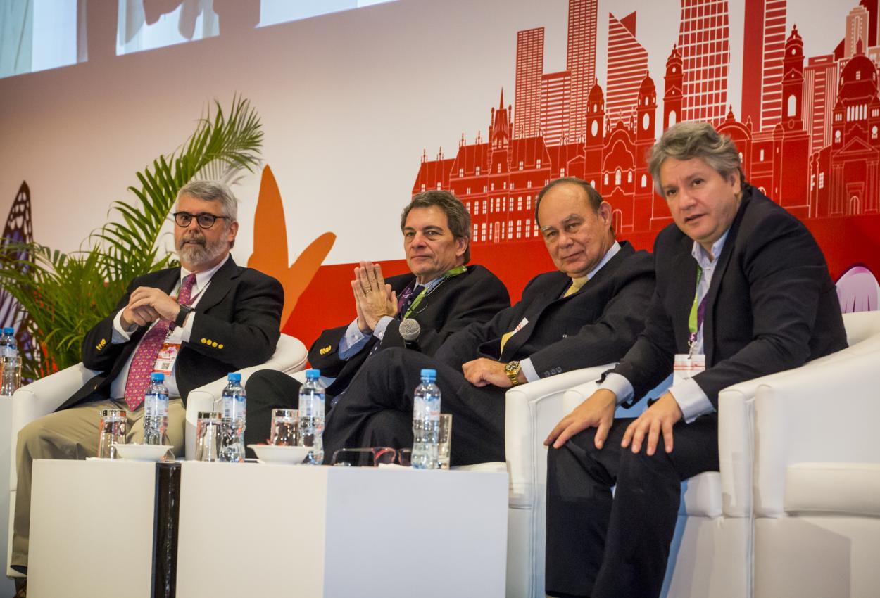 II Curso de revision en reumatologia - En imagenes