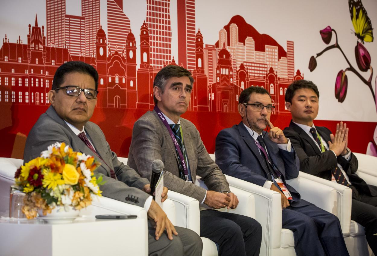 II Curso de revision en reumatologia - En imagenes