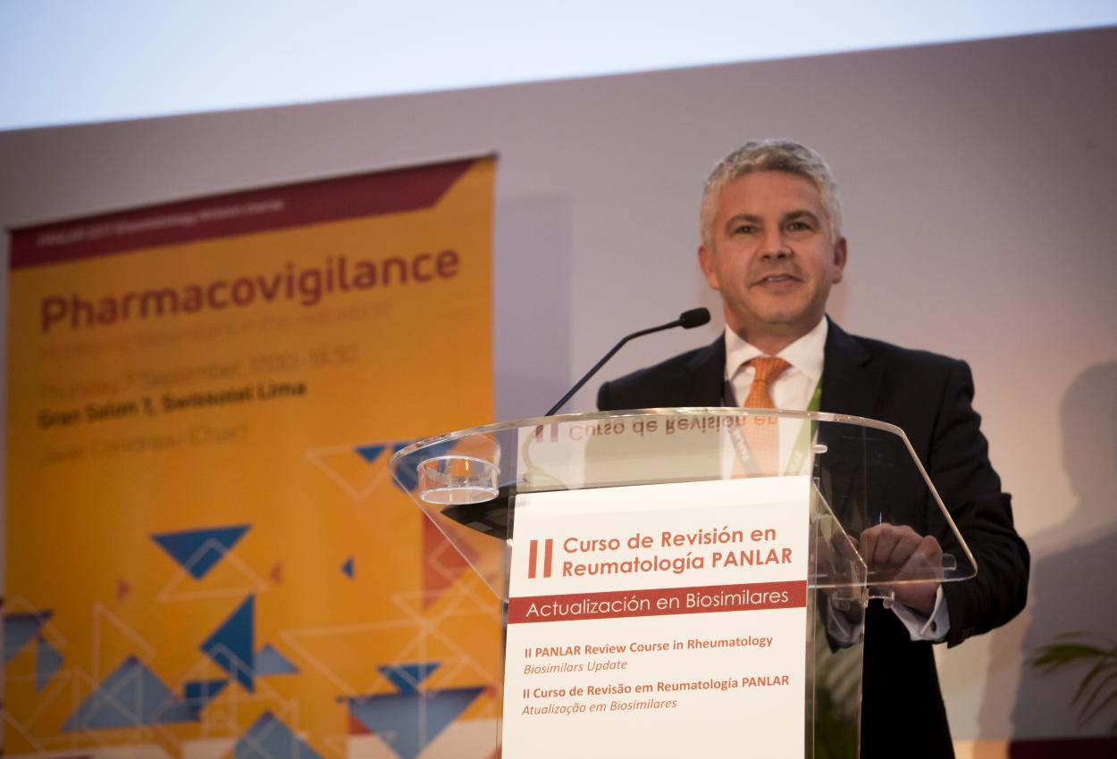 II Curso de revision en reumatologia - En imagenes