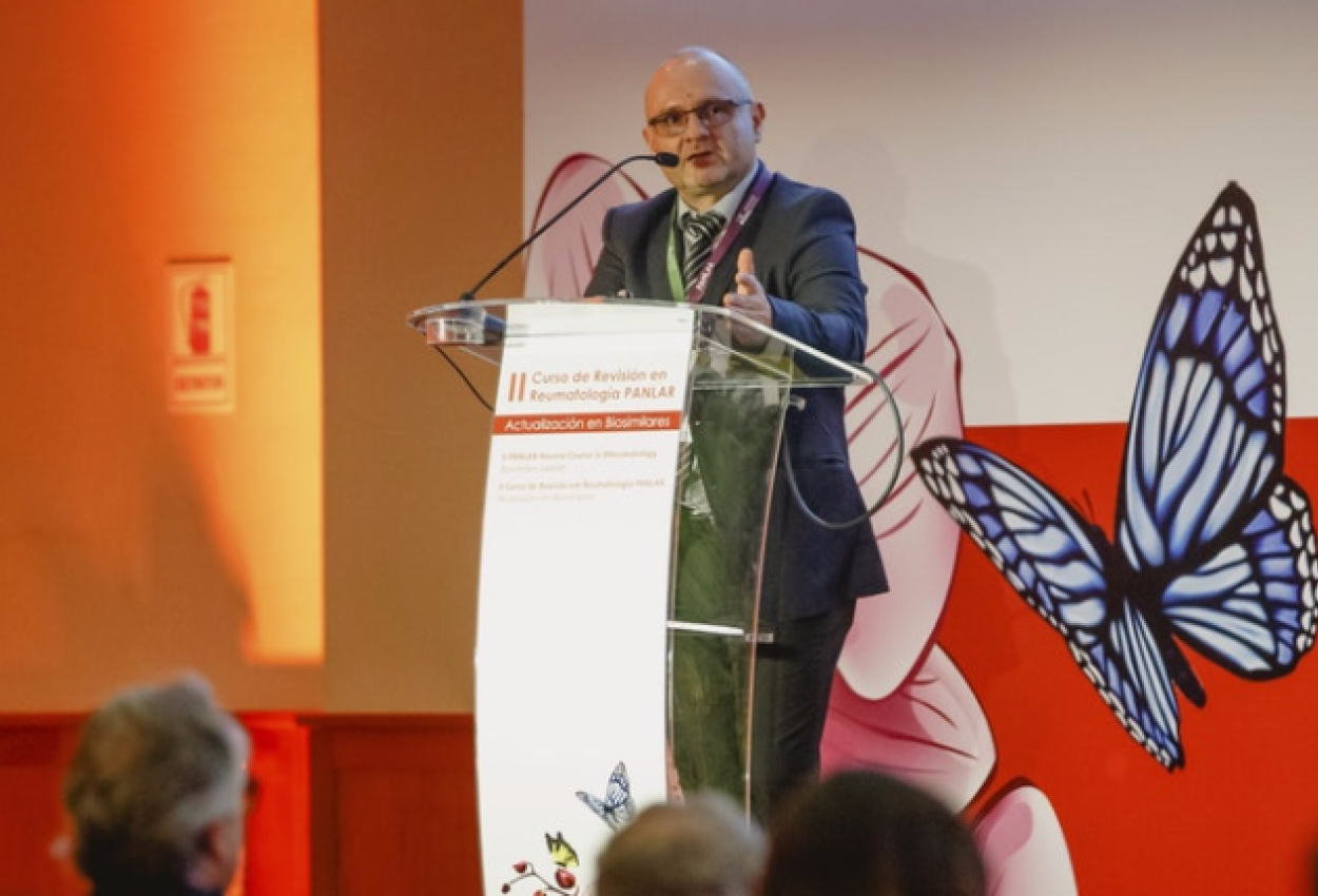 II Curso de revision en reumatologia - En imagenes